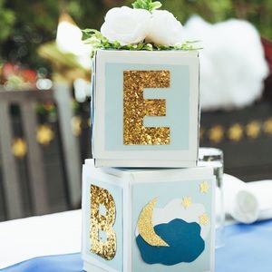 Baby shower centerpiece
